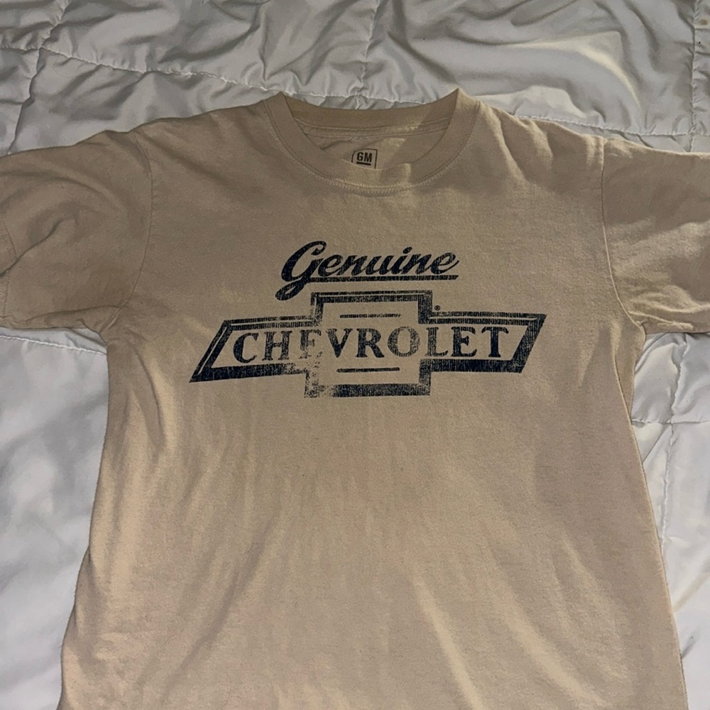 Tan Chevrolet T-shirt. Size small